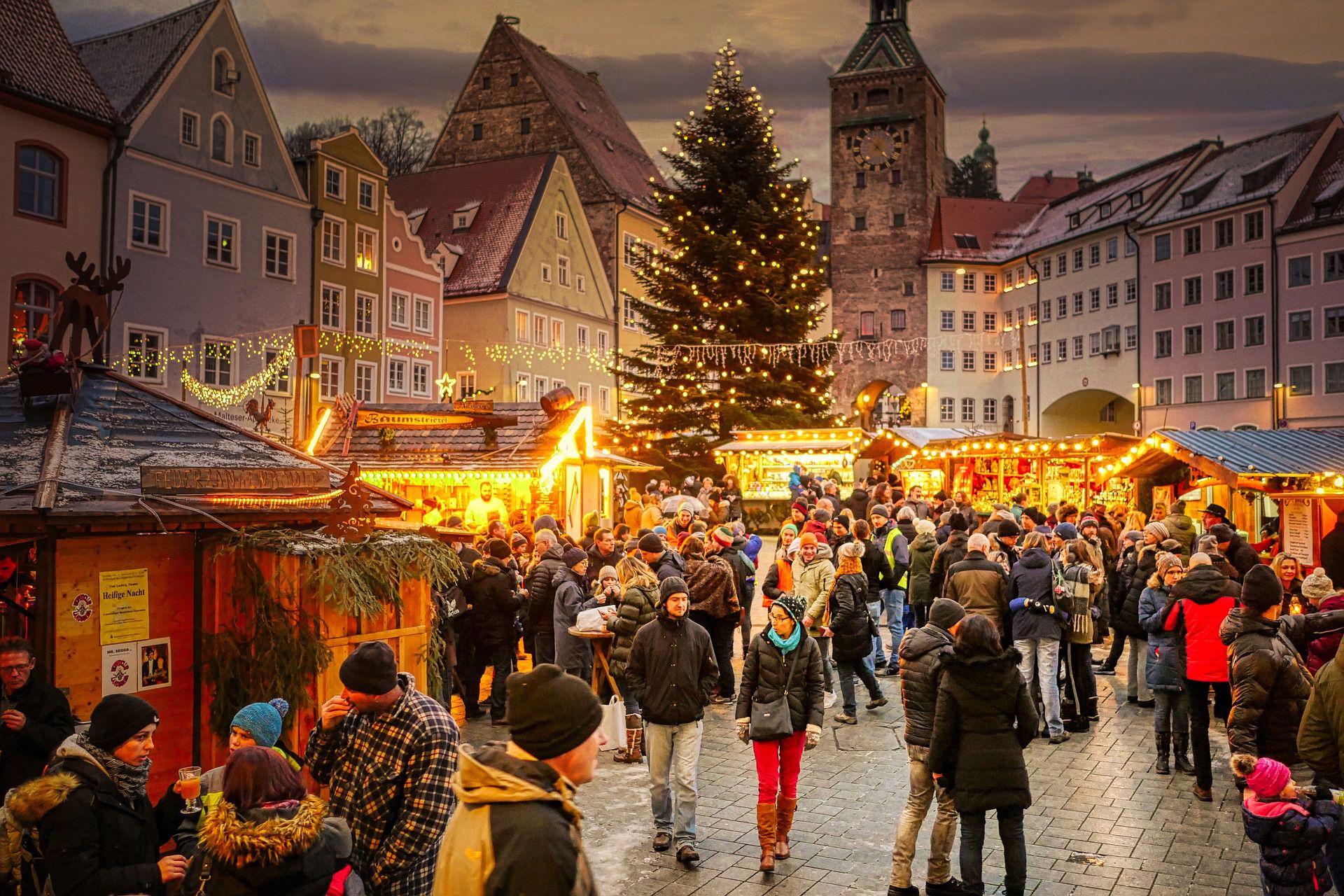 CC-BY-SA-Fietz-Christkindlmarkt-Weihnachtsmarkt-Landsberg