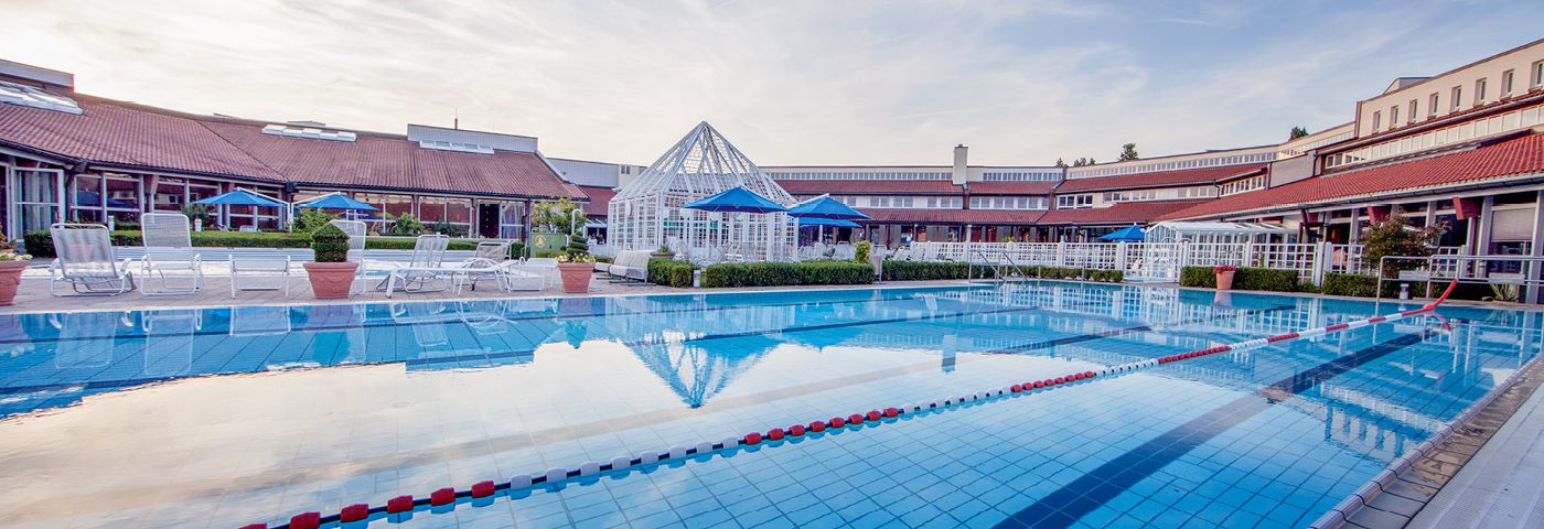 limes-therme-thermalbad-aussenbereich-slider_©Limes-Therme